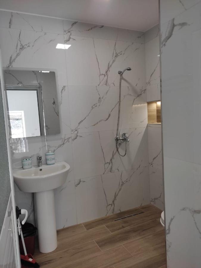 Aila Apartment Sarandë 外观 照片