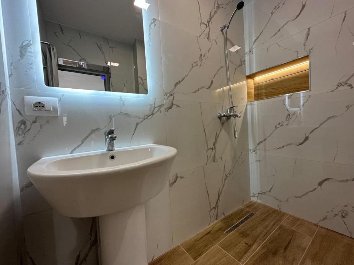 Aila Apartment Sarandë 外观 照片