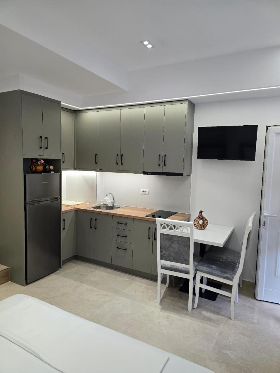 Aila Apartment Sarandë 外观 照片