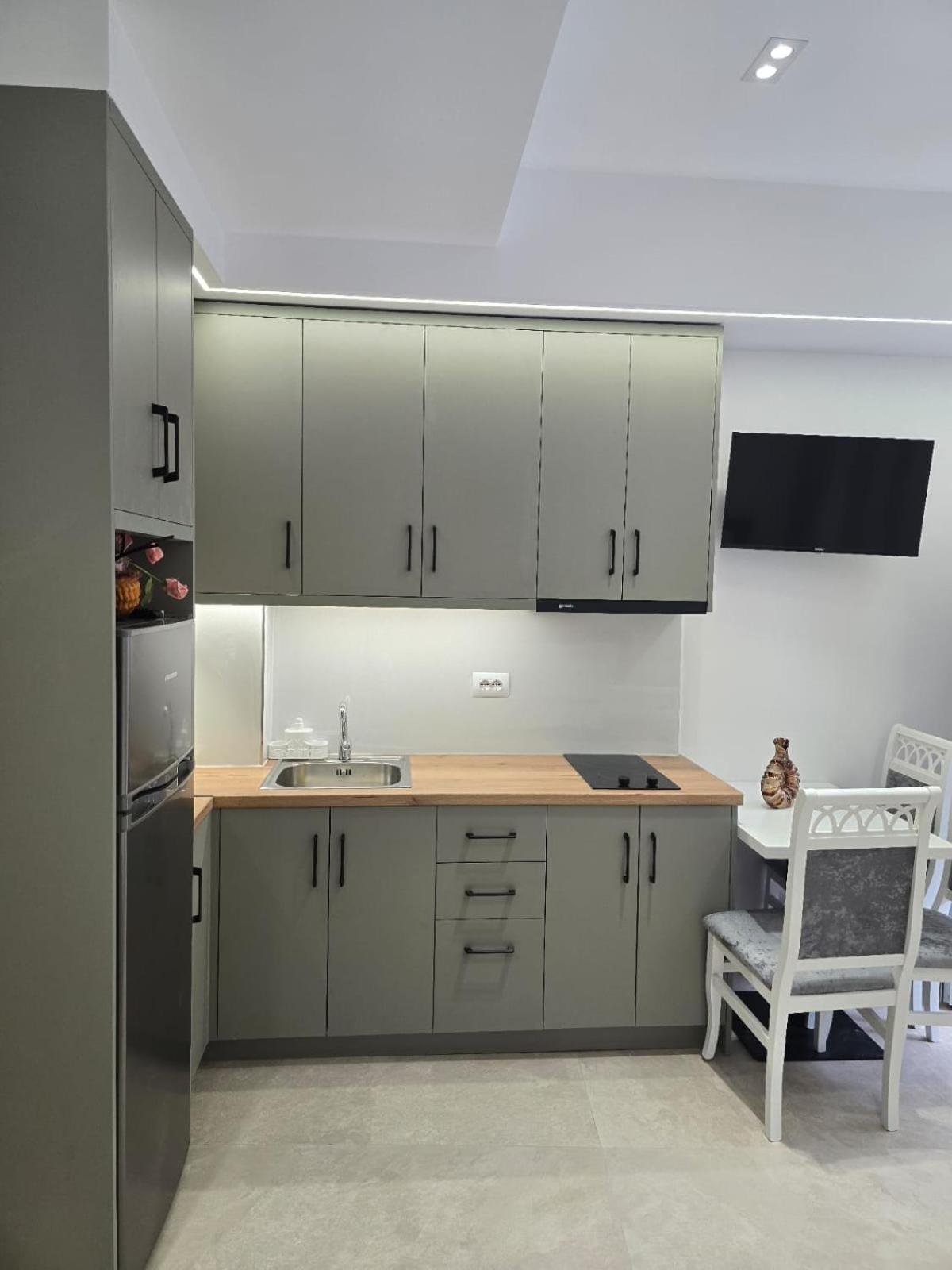 Aila Apartment Sarandë 外观 照片